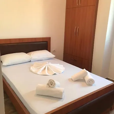 Stunning Sea View Apartamento Sarandë