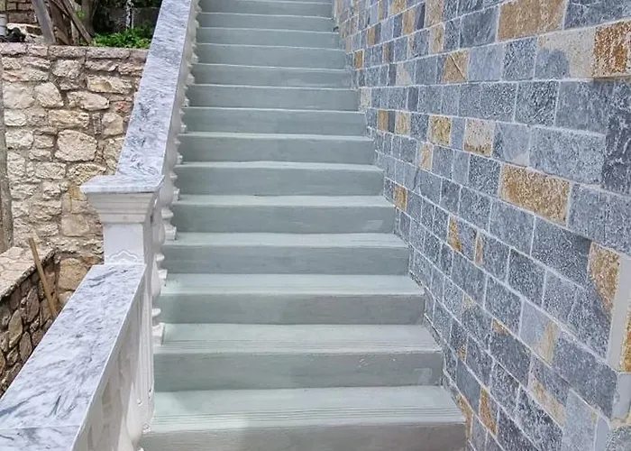 Stunning Sea View Apartmán Sarandë