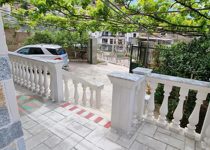 Stunning Sea View Apartmán Sarandë